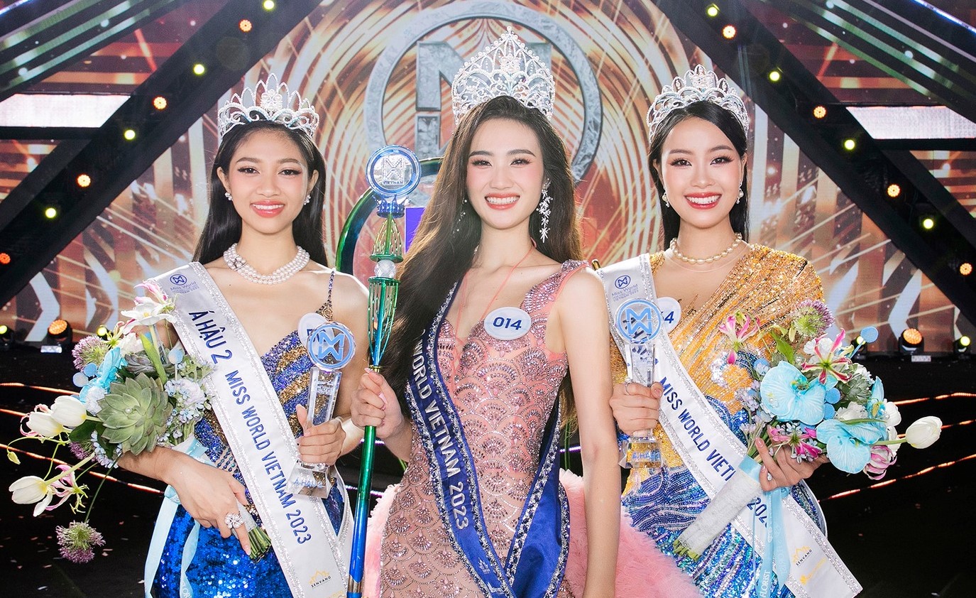 Top 3 Hoa hậu Thế giới Việt Nam 2023, Hoa hậu Huỳnh Trần Ý Nhi (giữa), Á hậu 1 Đào Thị Hiền (phải) và Á hậu 2 Huỳnh Minh Kiên (trái). (Nguồn ảnh: Lấy từ Facebook Miss World Vietnam)